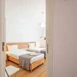 Guestready - Delightful Near The Center Διαμέρισμα